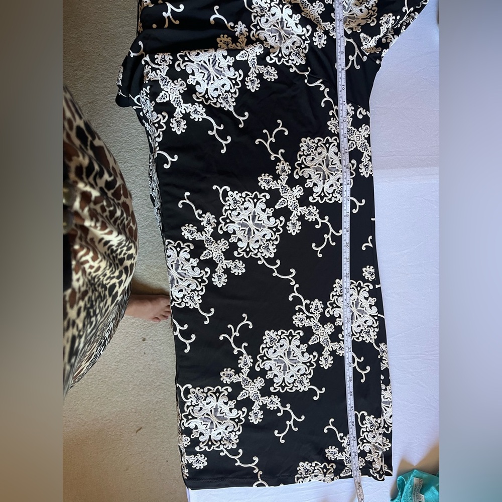 Ronni Nicole Elegant Black and White‎ Patterned Midi Dress - Picture 6 of 6